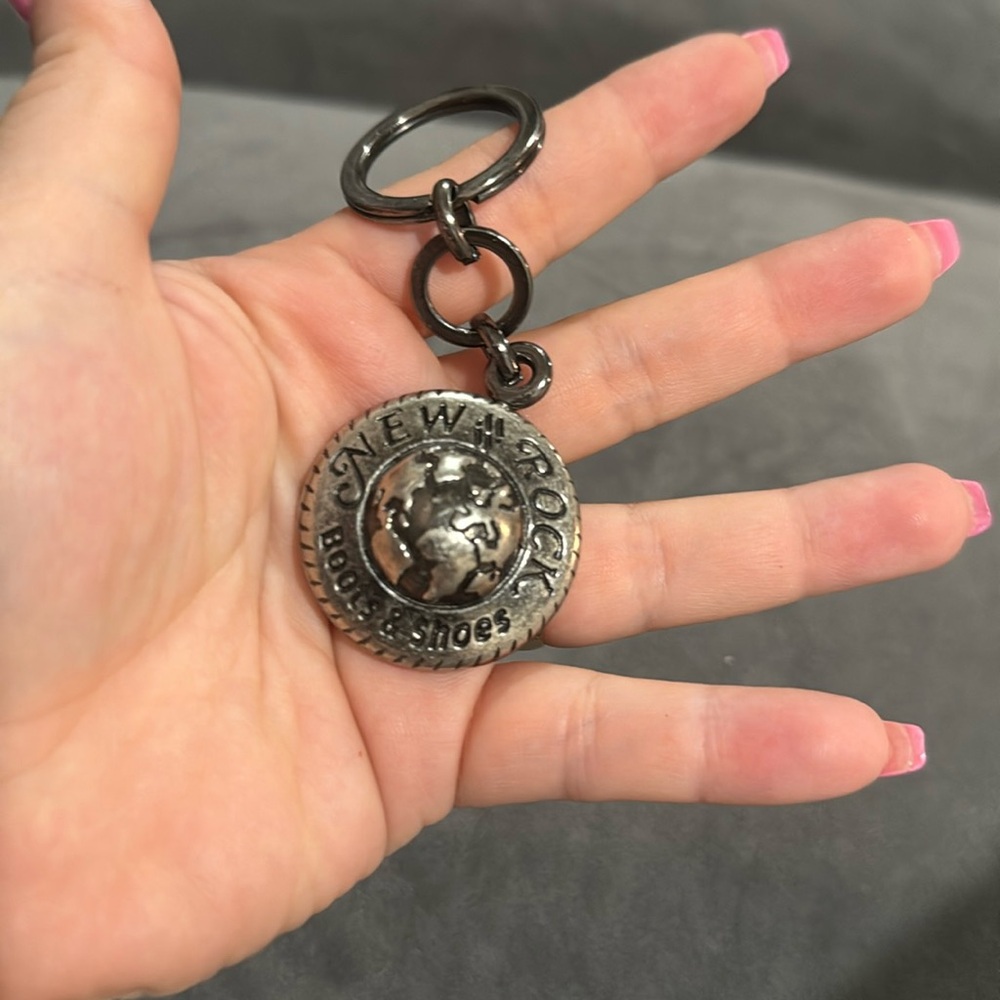 New rock VTG key chain